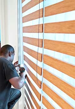 Wood Blinds For Oak Park Home